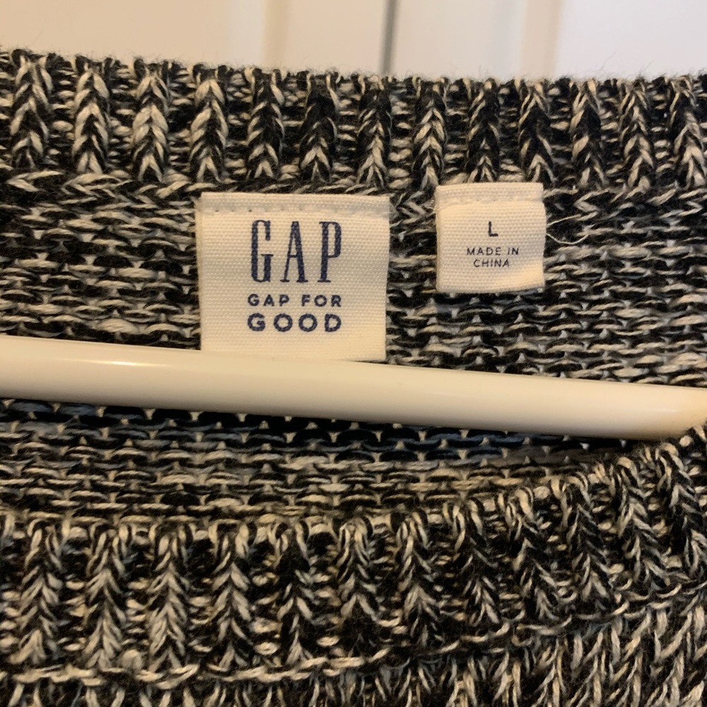 GAP sweater - Picture 3 of 3